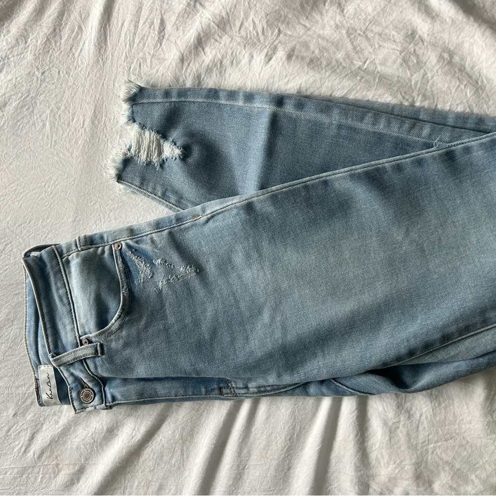 Distressed Light Blue skinny Jeans